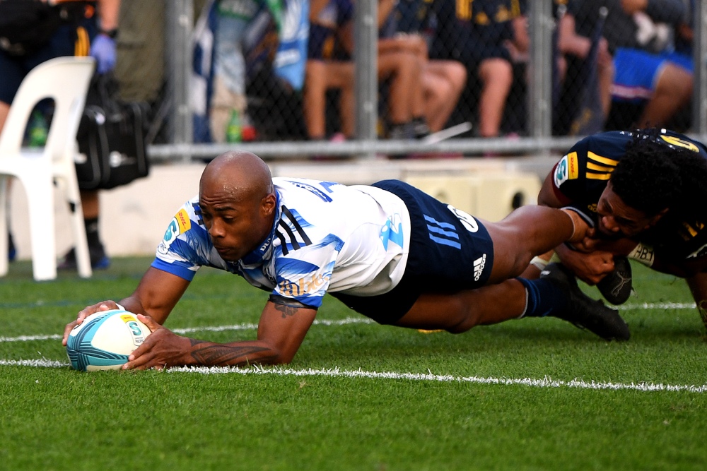 Blues run rampant over Highlanders in Super Rugby