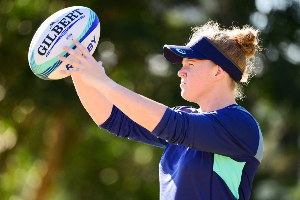 Averyl Mitchell will battle strong winds in Newcastle today when throwing into the lineout. Photo: RUGBY.com.au/Stuart Walmsley