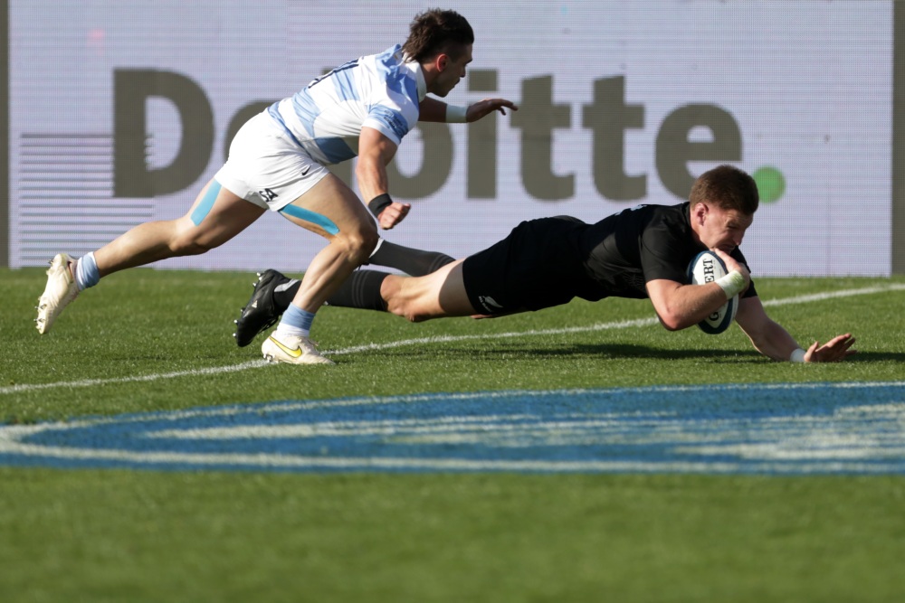 All Blacks send World Cup warning, crushing Pumas 41-12
