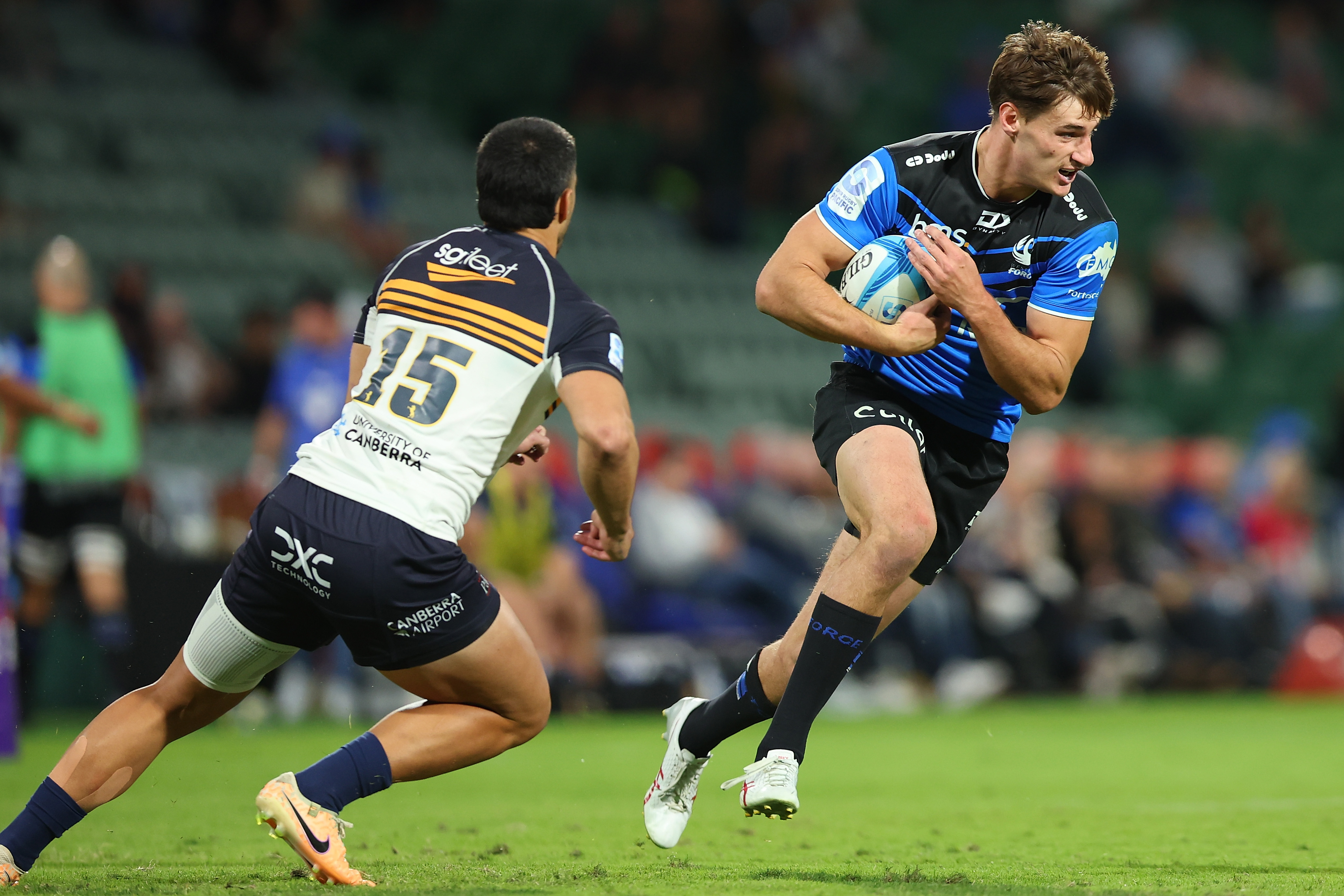 NSW Waratahs snap up versatile outside back Poolman