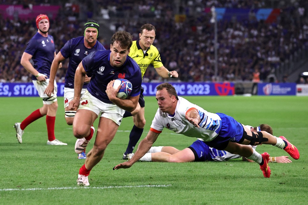 france-thrash-italy-to-reach-rugby-world-cup-quarters
