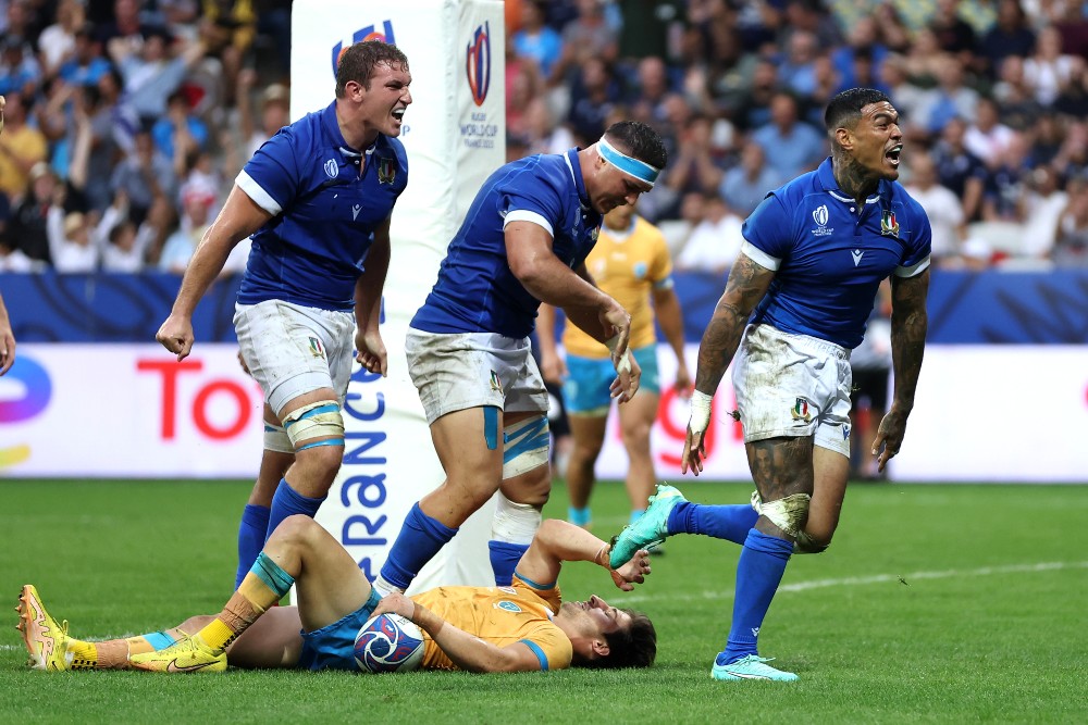 Italy Surge Back To Beat Uruguay 38 17 In World Cup